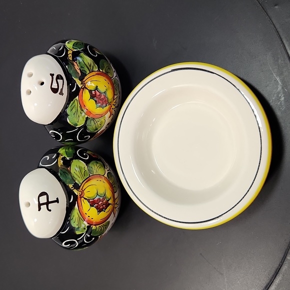 BORGIOLI CERAMICS (Italy) Salt/Pepper Set Hand painted 'Black Pomegranate' - Picture 3 of 13